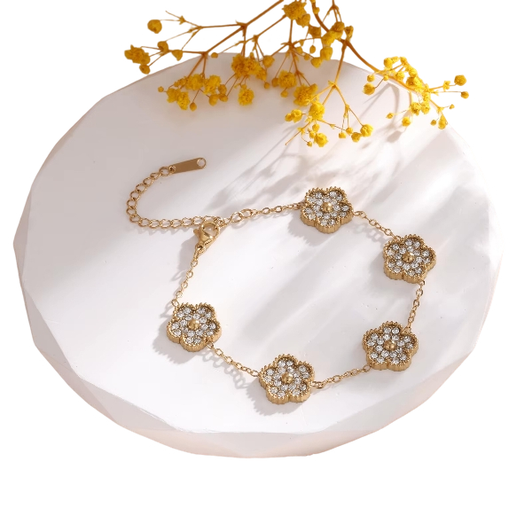 Golden Noir Clover Bracelet