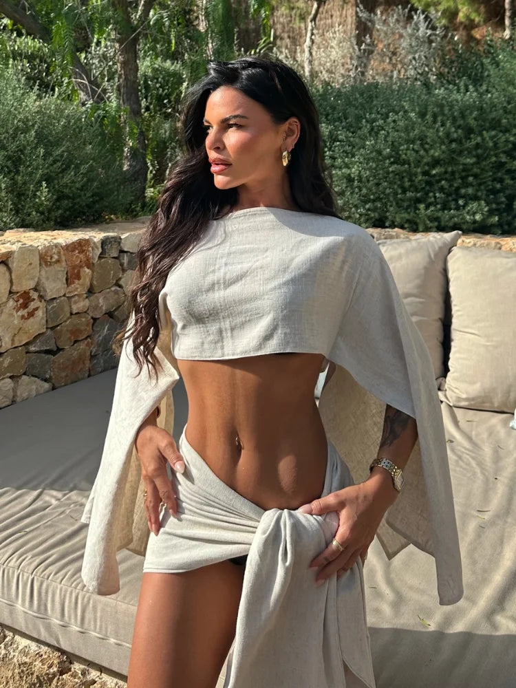 Contrasting Cropped Chest Wrapped Set