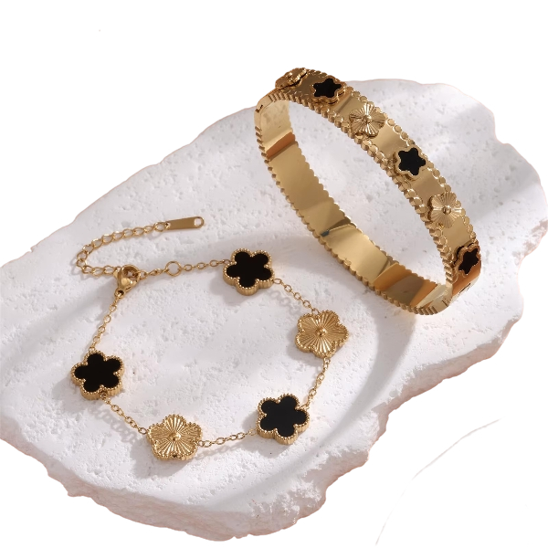 Golden Noir Clover Bracelet