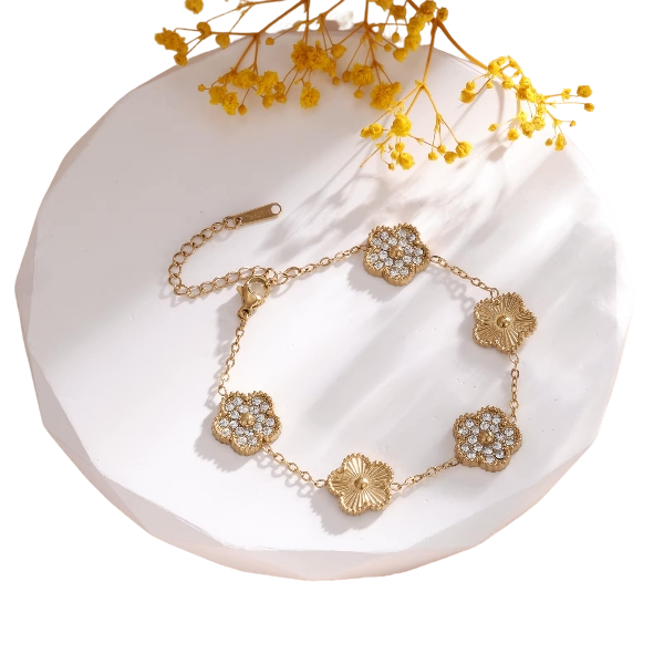 Golden Noir Clover Bracelet
